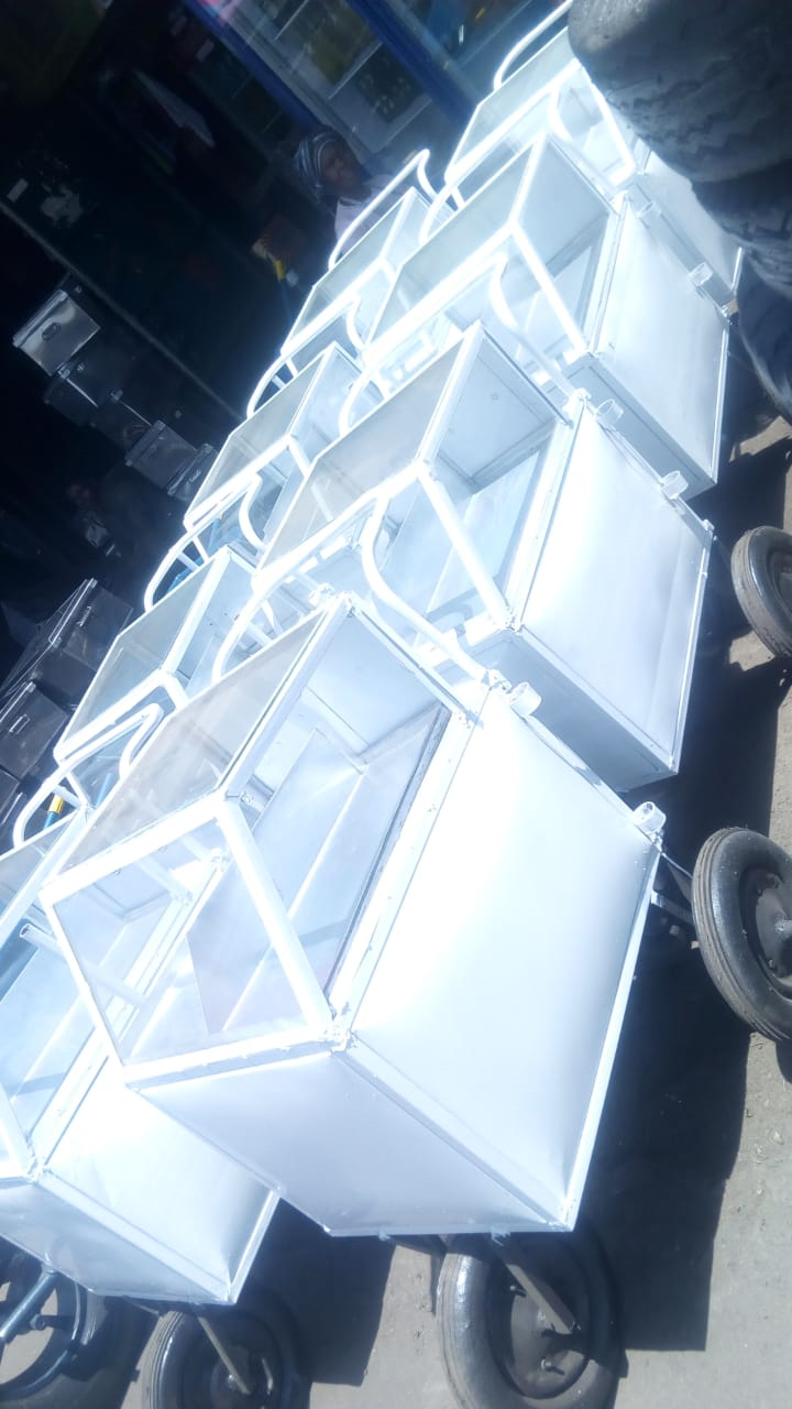 3 partitioned egg trolley